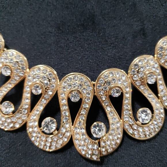 Womens Gold Tone Rhinestones Snake Shaped Collar Necklace with Lobster Clasp - Picture 6 of 7